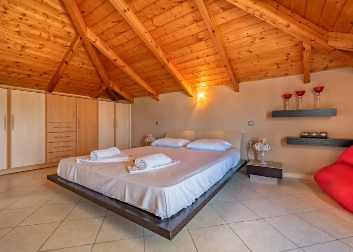 Helios Maisonette Apartament