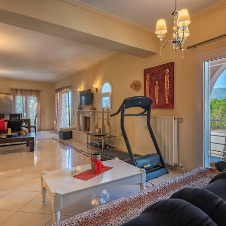 Helios Maisonette *