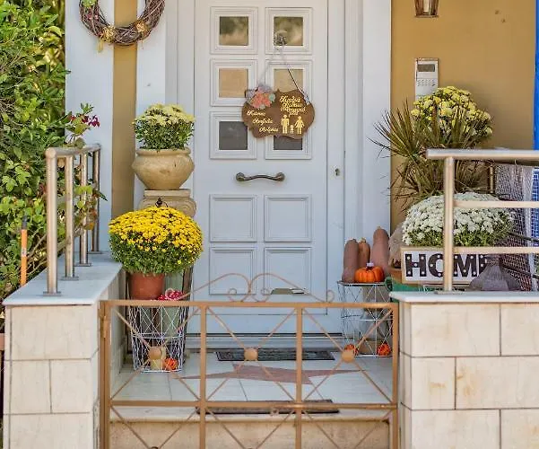 Helios Maisonette Apartament *