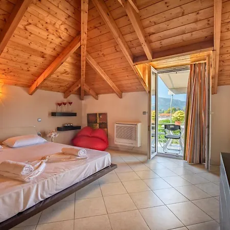 Helios Maisonette *